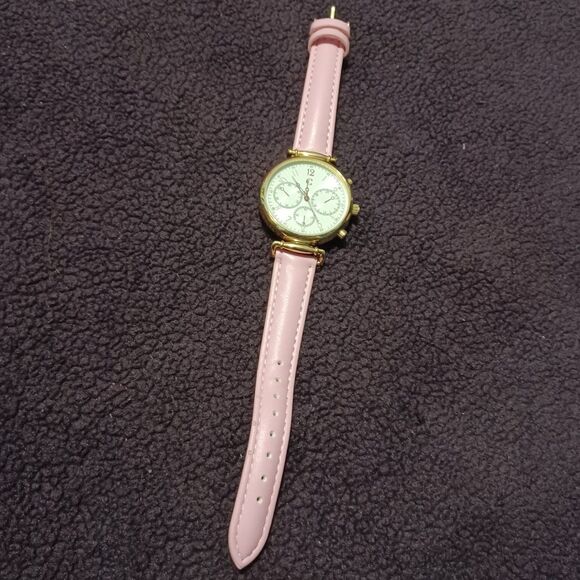 CHARMING CHARLIE Gold Toned Watch with Pink Wristband - Picture 1 of 3